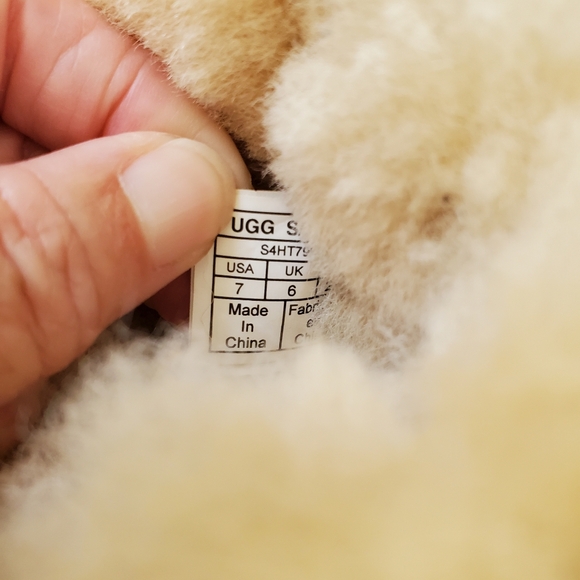 Uggs Kids Shearling Bow Boots.  Size 7 (Girls) - Picture 13 of 14